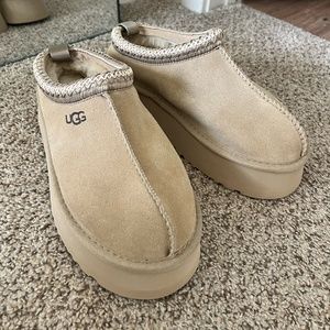 UGG Women's Tazz in color Sand